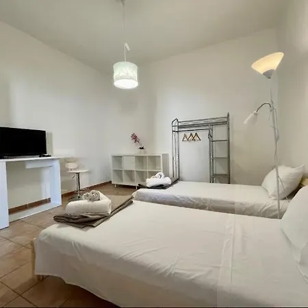 Domumng Nyaraló Elmas