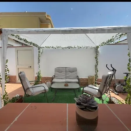 Nyaraló Domumng Elmas